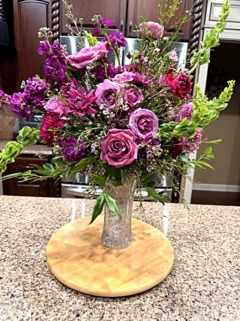 Purple rose arrangement